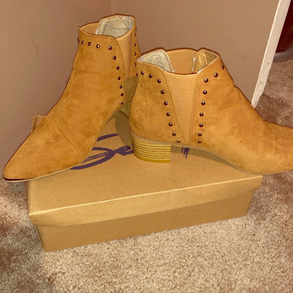 Seven suede booties